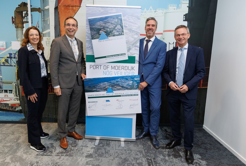 Ondertekenaars Pomnogveiliger Foto2 MOARCH 2025 10 15 2448